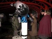 Nella sala dei piccoli telescopi (7525 bytes)